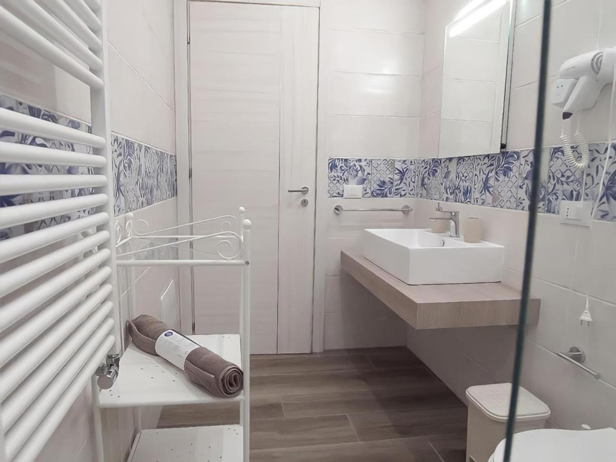 Garibaldi Rooms 29 - Piazza Marina A Palermo - In Pieno Centro. Экстерьер фото
